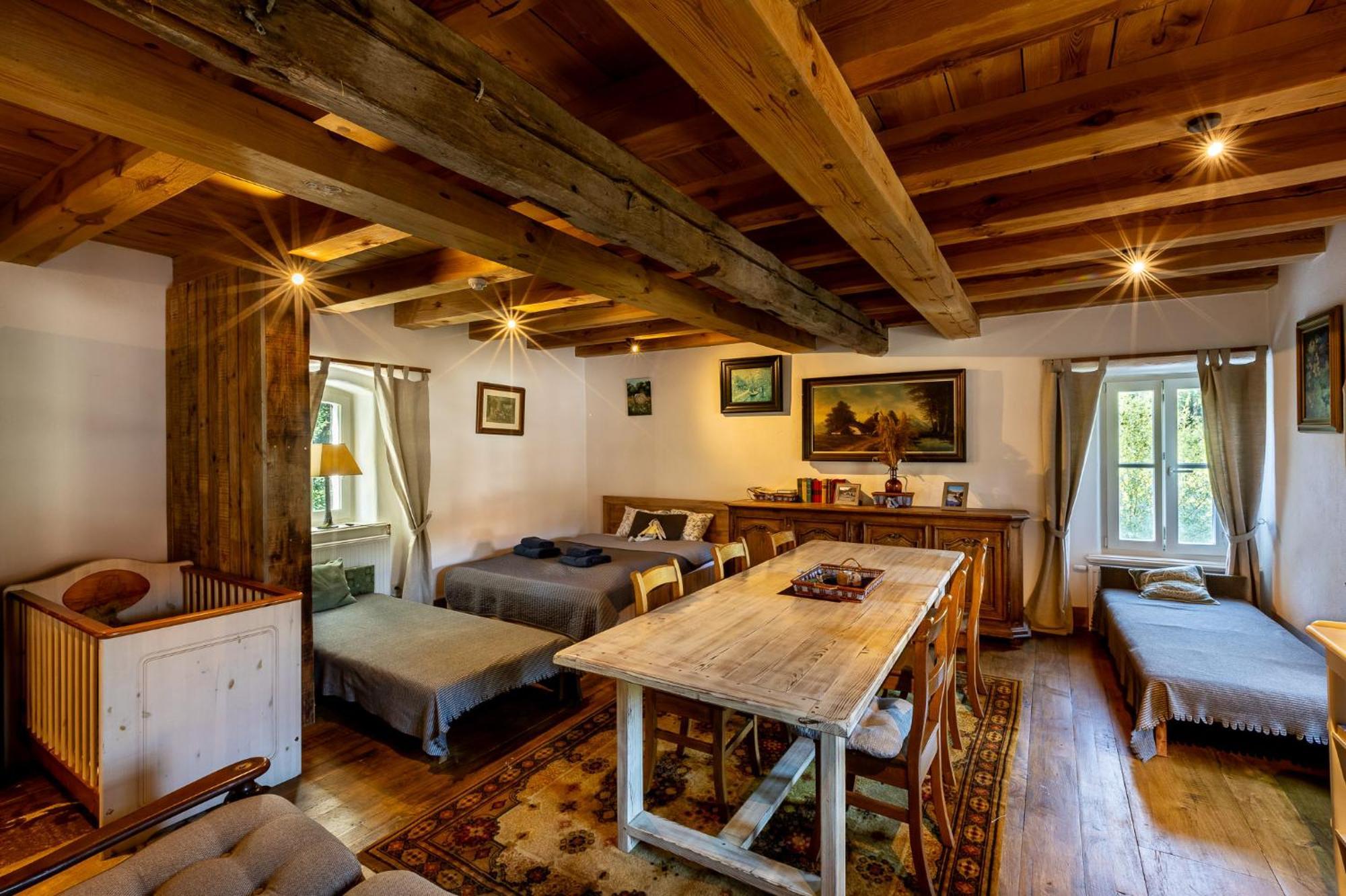 Gosciniec Pod Zajacem Bed & Breakfast Oleśnica Exterior foto