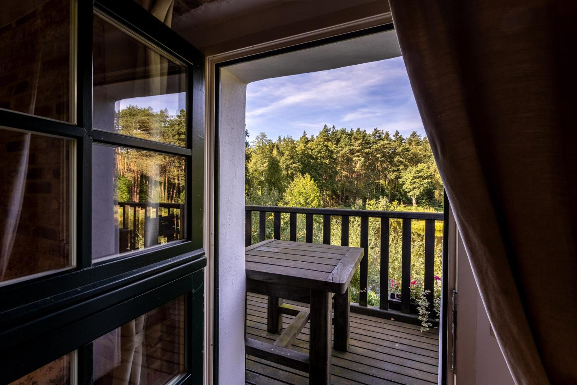 Gosciniec Pod Zajacem Bed & Breakfast Oleśnica Exterior foto