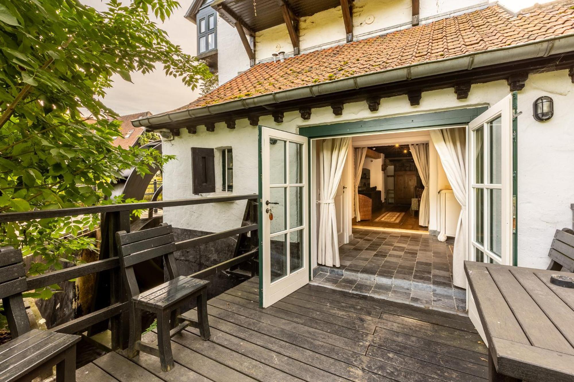 Gosciniec Pod Zajacem Bed & Breakfast Oleśnica Exterior foto