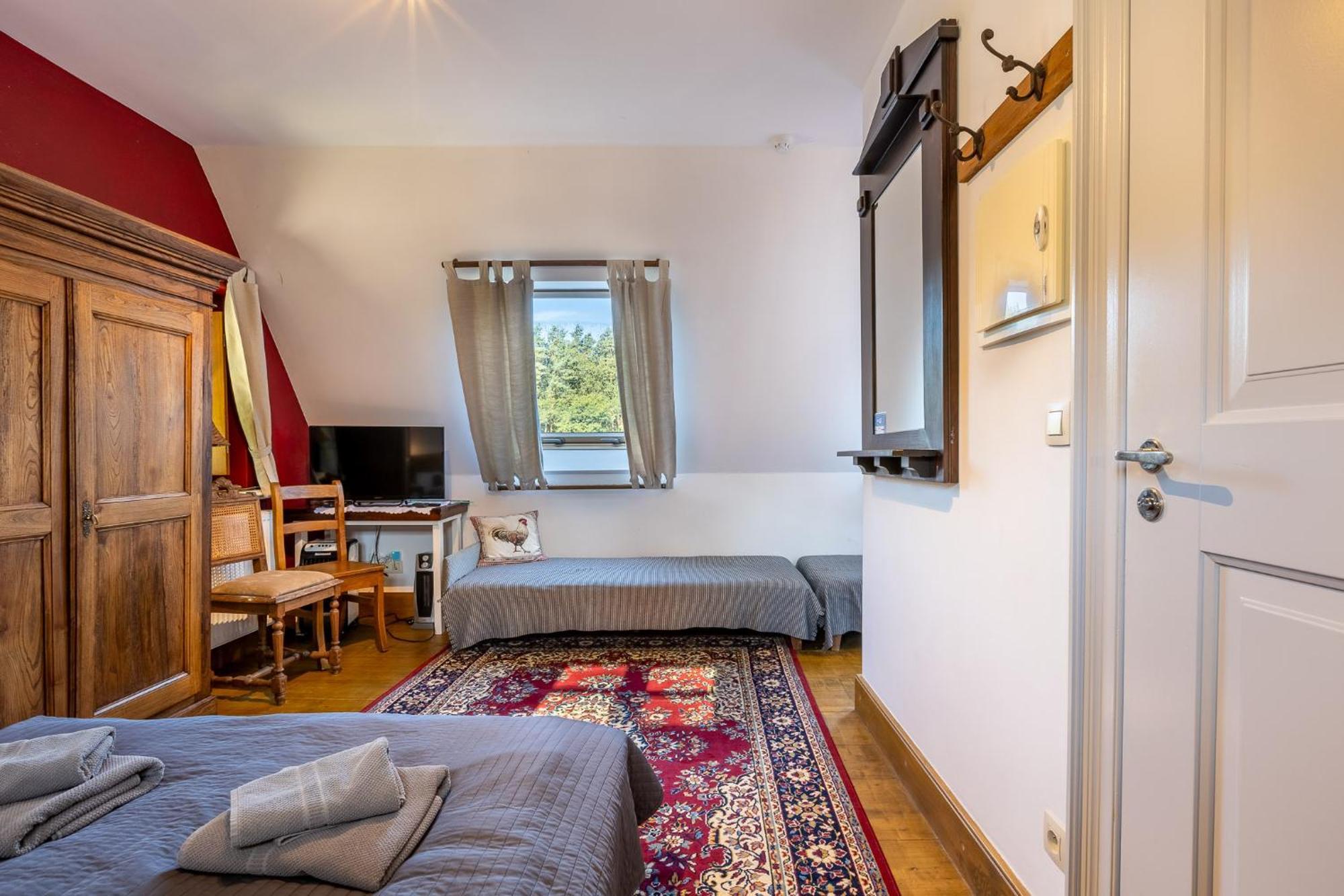 Gosciniec Pod Zajacem Bed & Breakfast Oleśnica Exterior foto